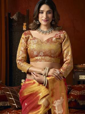  tissue saree with allover cow butta design & fancy tassels 3