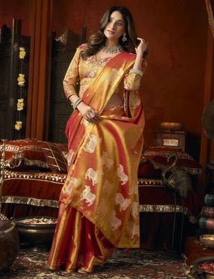  tissue saree with allover cow butta design & fancy tassels 5