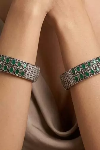 Green gold plated bangle