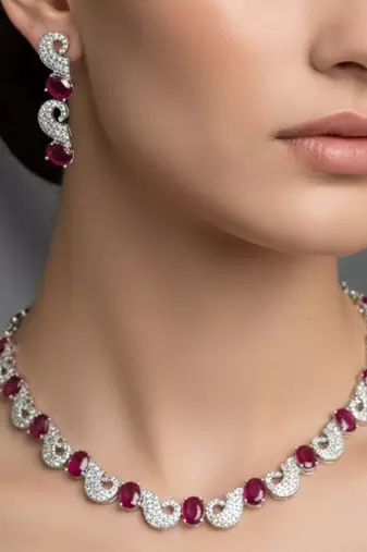 Maroon stone necklace with earring
