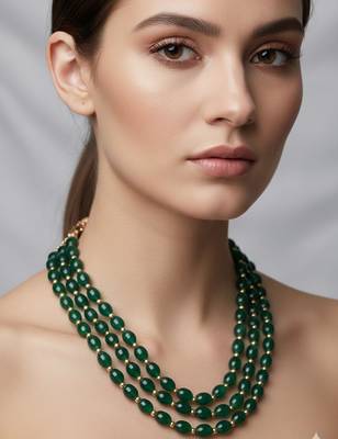 Green pearl necklaces 1