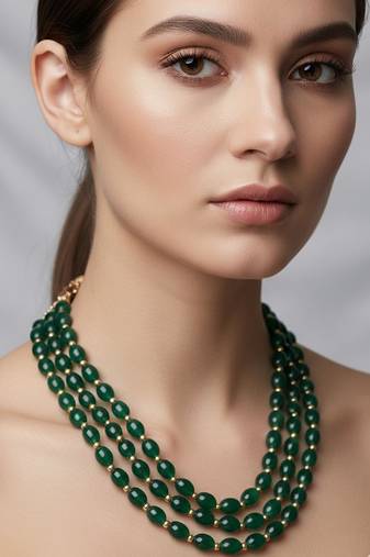 Green pearl necklaces