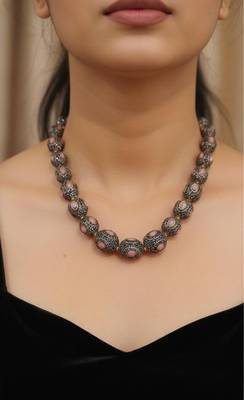 Pink pearl necklaces 1