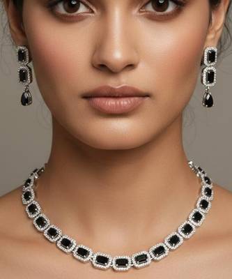 Black studded necklace with earring 2
