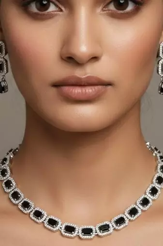 Black studded necklace with earring