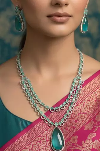 Green pearl necklace with earring