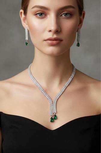 Green silver plated necklace with earring