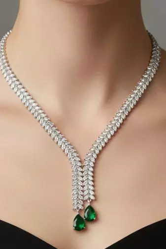 Green silver plated necklace with earring