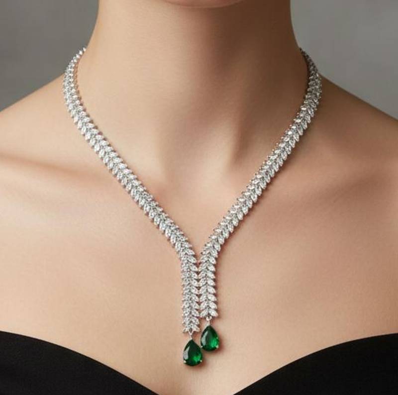 Green silver plated necklace with earring