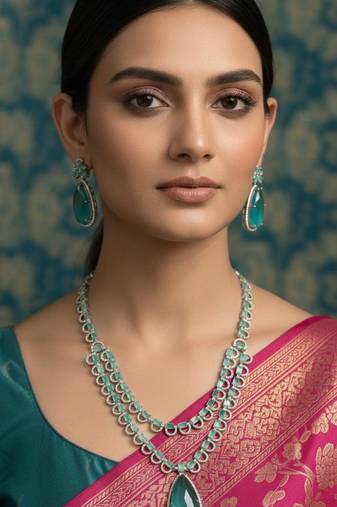 Green pearl necklace with earring