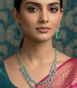 Green pearl necklace with earring