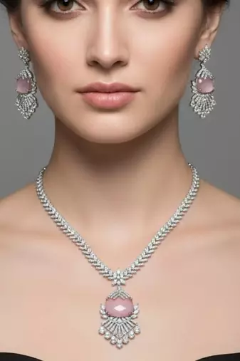 Pink pearl necklace with earring