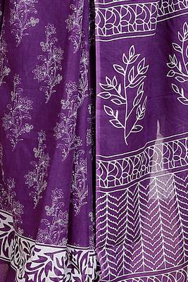 Floral printed cotton ethnic saree for woman 4
