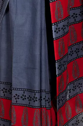 Floral printed  cotton ethnic saree for woman