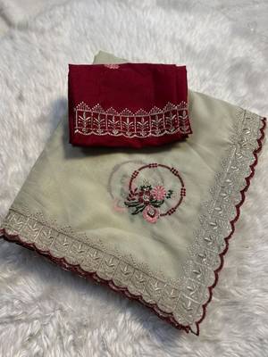 Off White Color jari thred work sillk Saree 5
