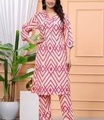 Women's Rayon Printed Ethnic Kurti With Printed Pant Set