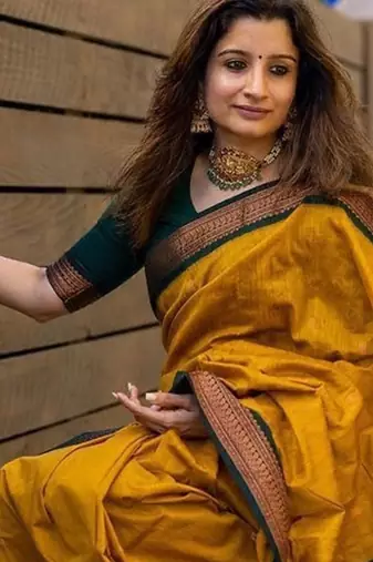 Yellow green silk blend banarasi saree with unstitched blouse piece