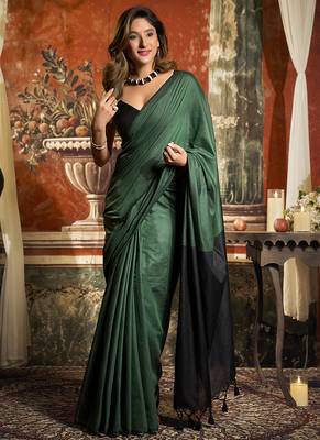 Green mal cotton contrast pallu fancy tassels saree 1