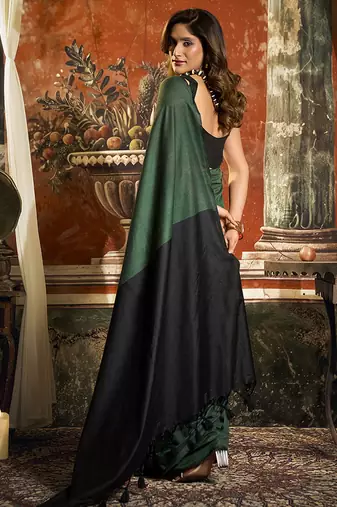 Green mal cotton contrast pallu fancy tassels saree
