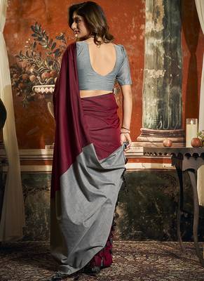 Maroon mal cotton contrast pallu fancy tassels saree 4