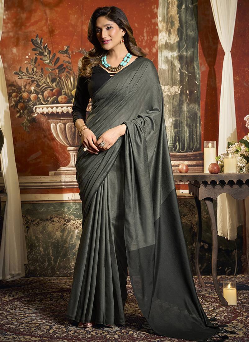 Grey mal cotton contrast pallu fancy tassels saree