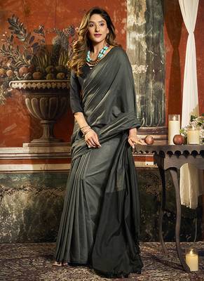 Grey mal cotton contrast pallu fancy tassels saree 4