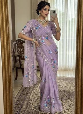 Lavender Color  elegant flower handprint & brush print Work Silk Saree 1