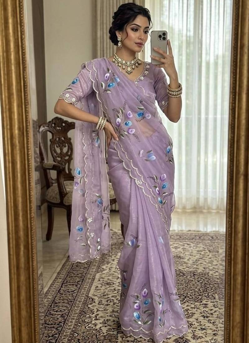 Lavender Color  elegant flower handprint & brush print Work Silk Saree