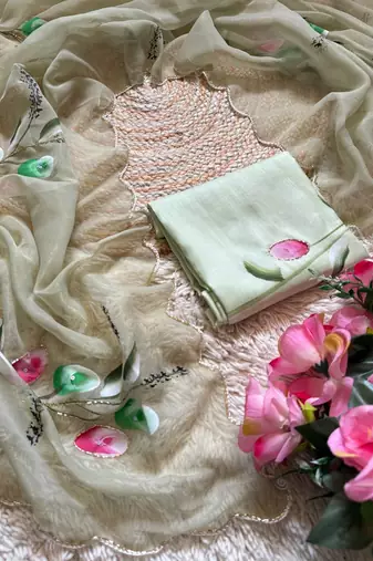 Olive  Color  elegant flower handprint & brush print Work Silk Saree