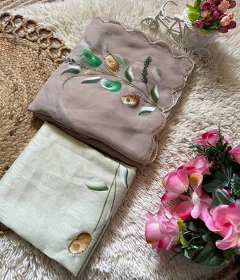 Grey  Color  elegant flower handprint & brush print Work Silk Saree 3