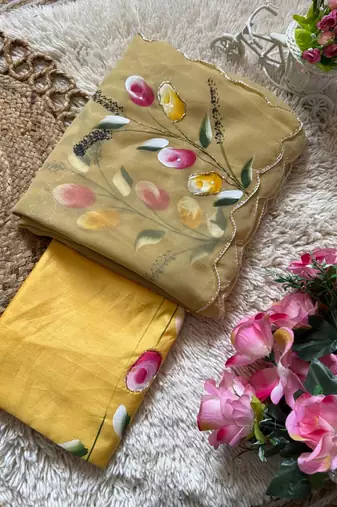 Light Yellow  Color  elegant flower handprint & brush print Work Silk Saree