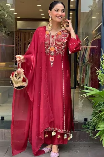 Maroon p.v chanderi heavy thread embroidery work kurta pant set