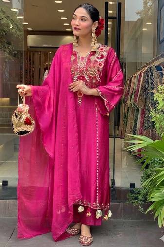 Rani pink p.v chanderi heavy thread embroidery work kurta pant set