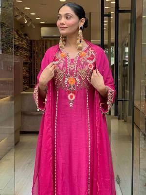 Rani pink p.v chanderi heavy thread embroidery work kurta pant set 4