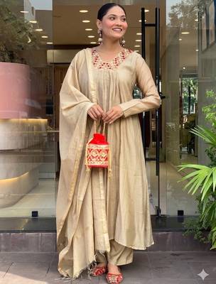 Beige chanderi heavy thread embroidery work kurta pant set 1