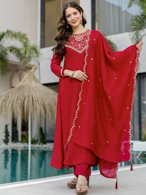 Red vichitra silk heavy thread embroidery work kurta pant set 1