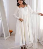Women offwhite ethnic anarkali kurta set for festive & wedding wear