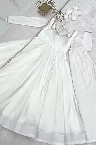 Women offwhite ethnic anarkali kurta set for festive & wedding wear