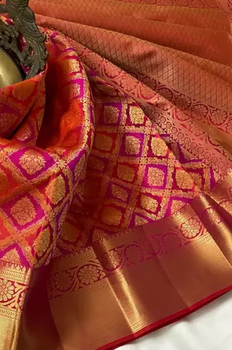 Rani pink maroon silk blend banarasi saree with unstitched blouse piece