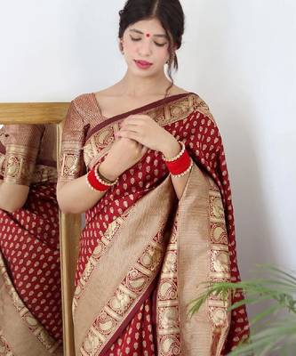 Maroon silk blend banarasi saree with unstitched blouse piece 2