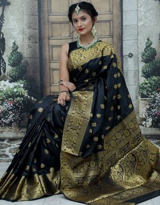 Black silk blend banarasi saree with unstitched blouse piece 1
