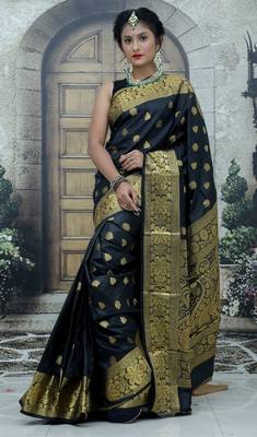 Black silk blend banarasi saree with unstitched blouse piece 2