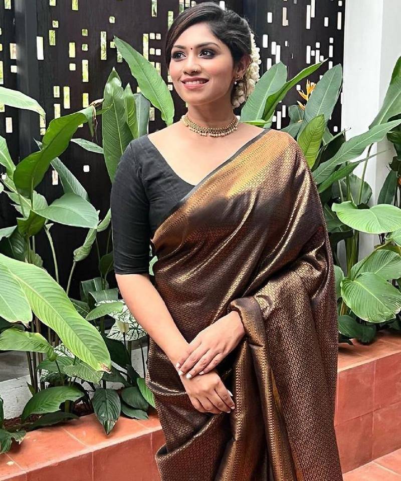 Black soft silk blend banarasi jacuard work designer party wear saree with unstitched blouse piece