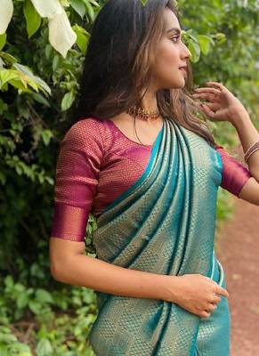 Ghreen silk blend banarasi saree with unstitched blouse piece 2