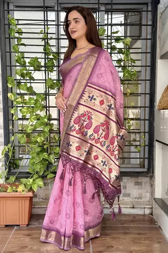 Pink cotton bandhej jacquard thread weaving saree with contrast blouse piece