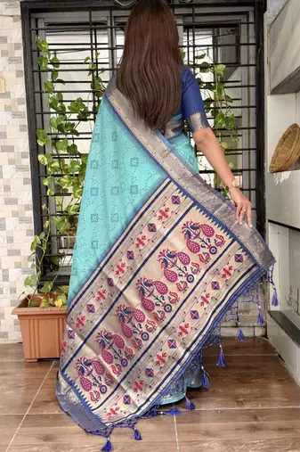 Blue cotton bandhej jacquard thread weaving saree with contrast blouse piece