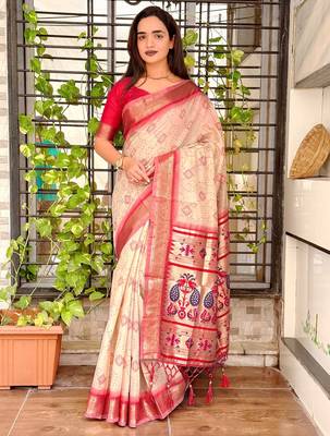 Off white cotton bandhej jacquard thread weaving saree with contrast blouse piece 1