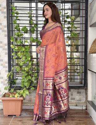 Peach cotton bandhej jacquard thread weaving saree with contrast blouse piece 3
