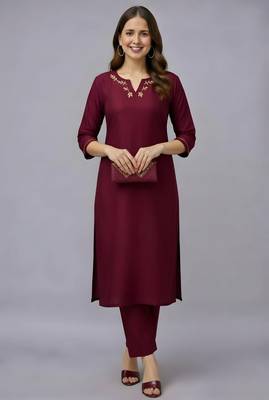 Maroon embroidered rayon kurta set 1