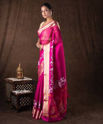 magenta handloom tissue silk saree with zari border 3